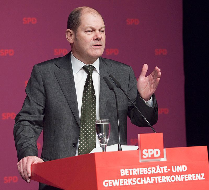 Scholz in der SPD - Same procedure, different year