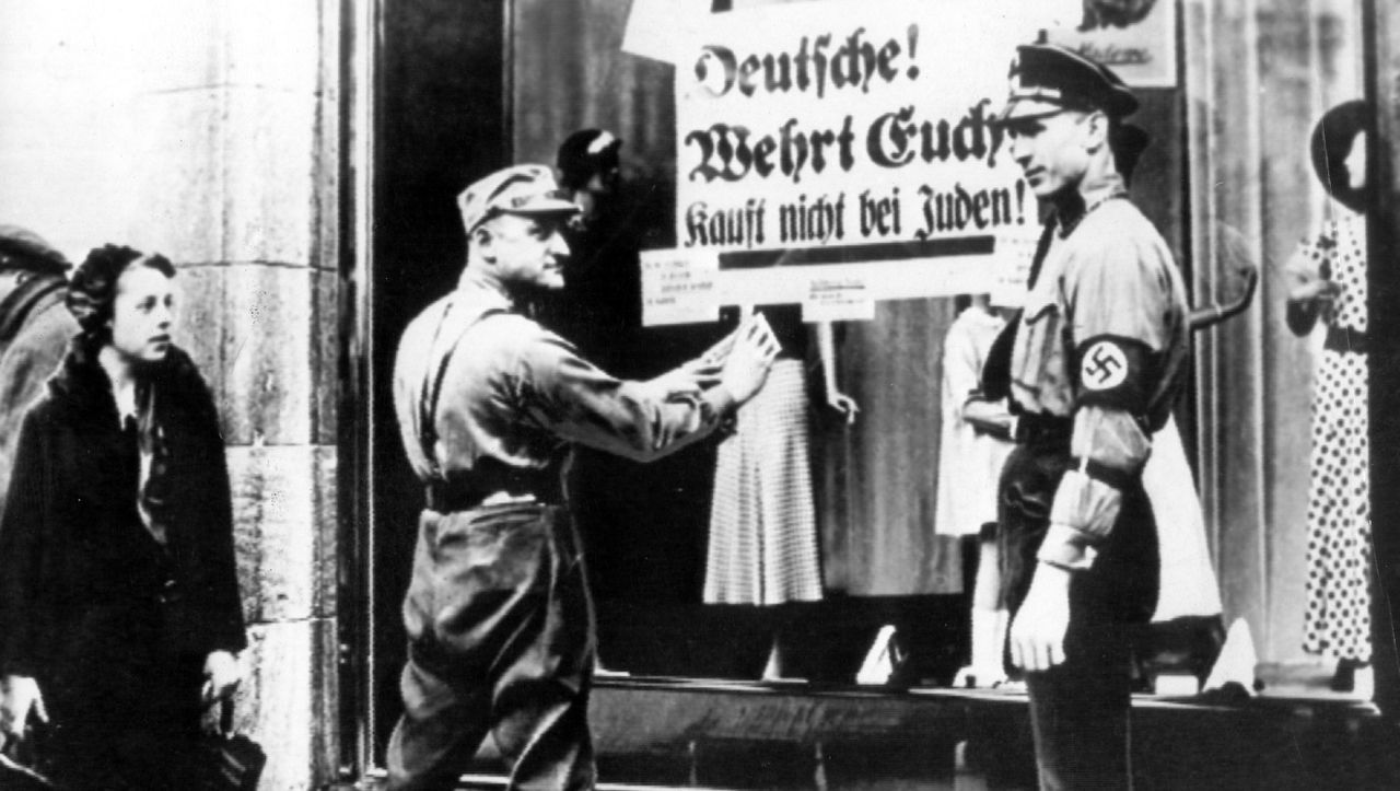 Nazi-Erbe des Warenhauskonzerns - Hertie-Stiftung  