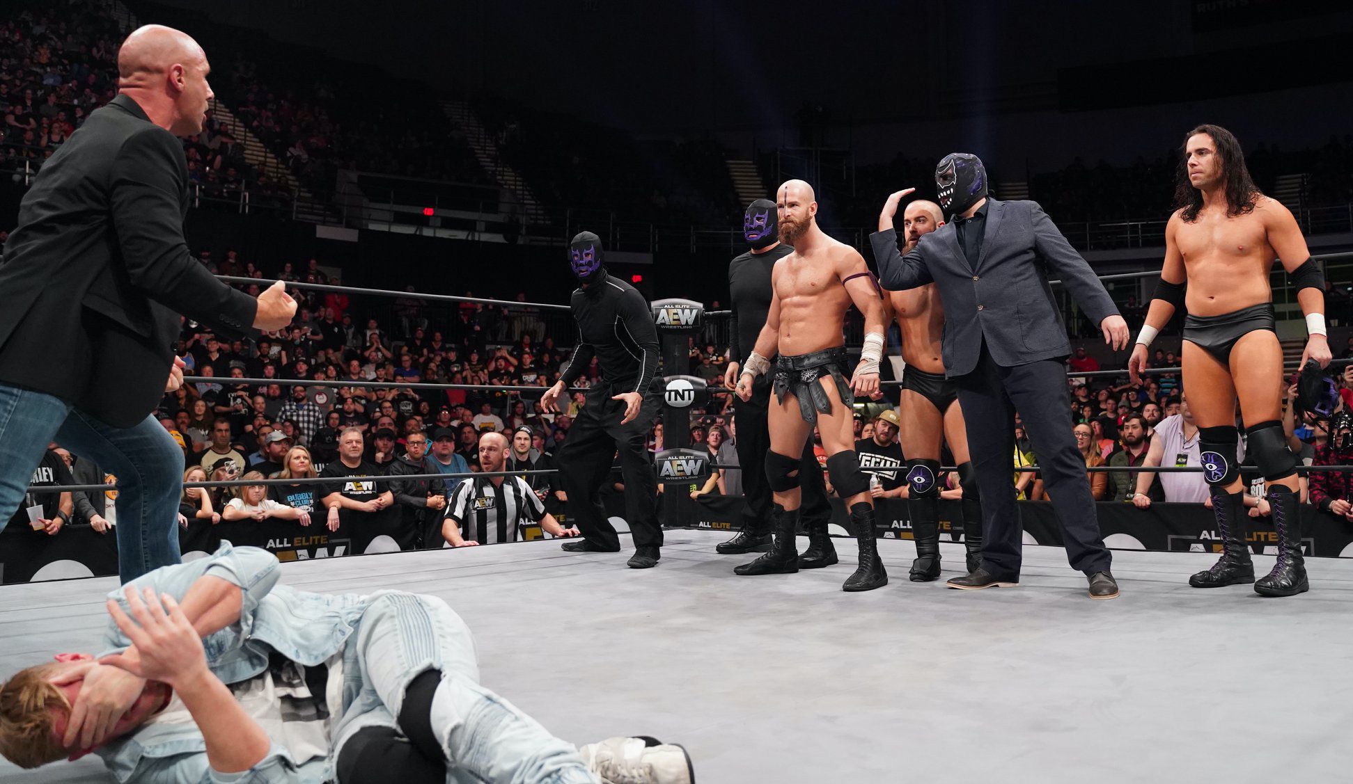 AEW Dynamite widens 18-49 demo ratings against NXT