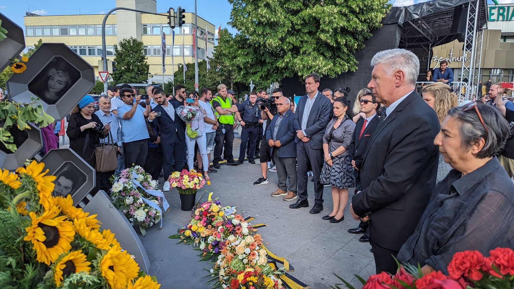Trauer um Opfer des OEZ-Attentats: "Die Zeit heilt keine Wunden"