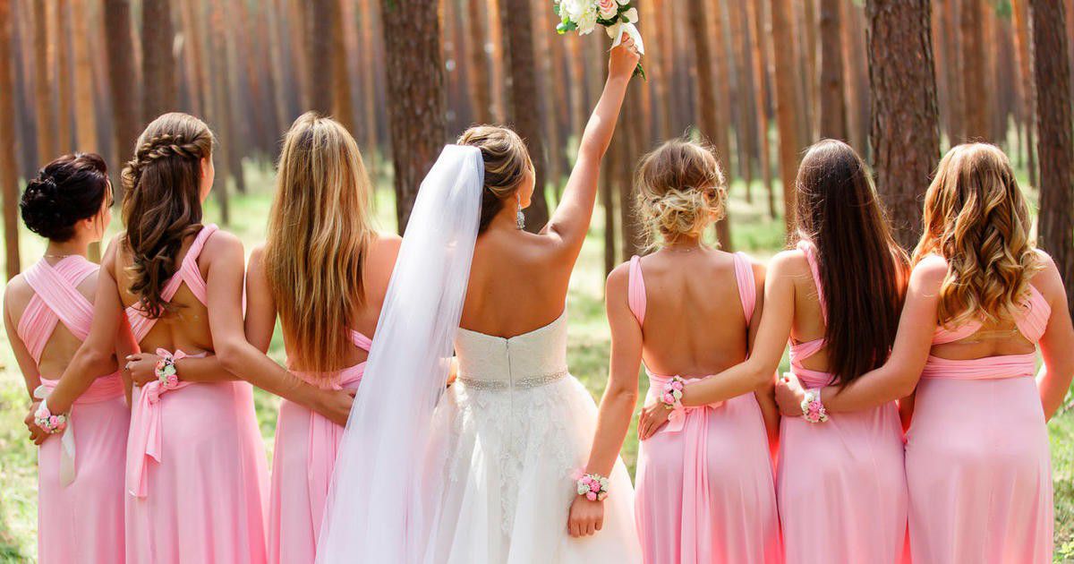 Brautjungfernkleider: Was wird am Tag der Hochzeit getragen?