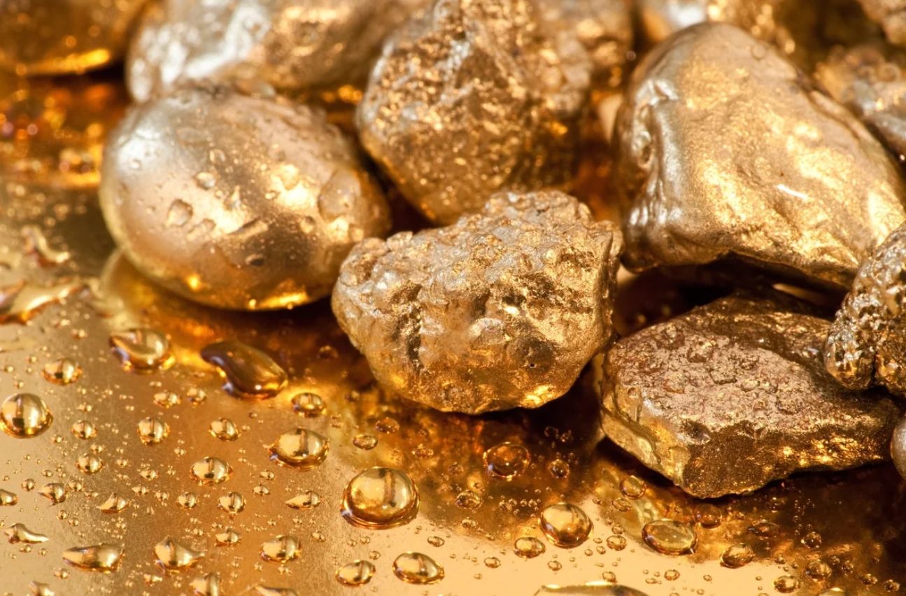 Курс золота в рублевой наличности вырос на 53% с начала февраля
