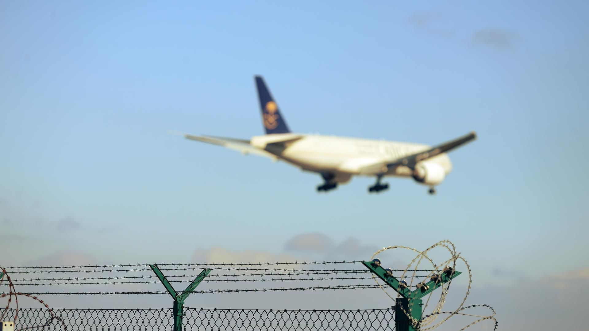 Frankfurter Flughafen: Trotz Abschiebestopp zwei Menschen in den Iran zurückgeschickt