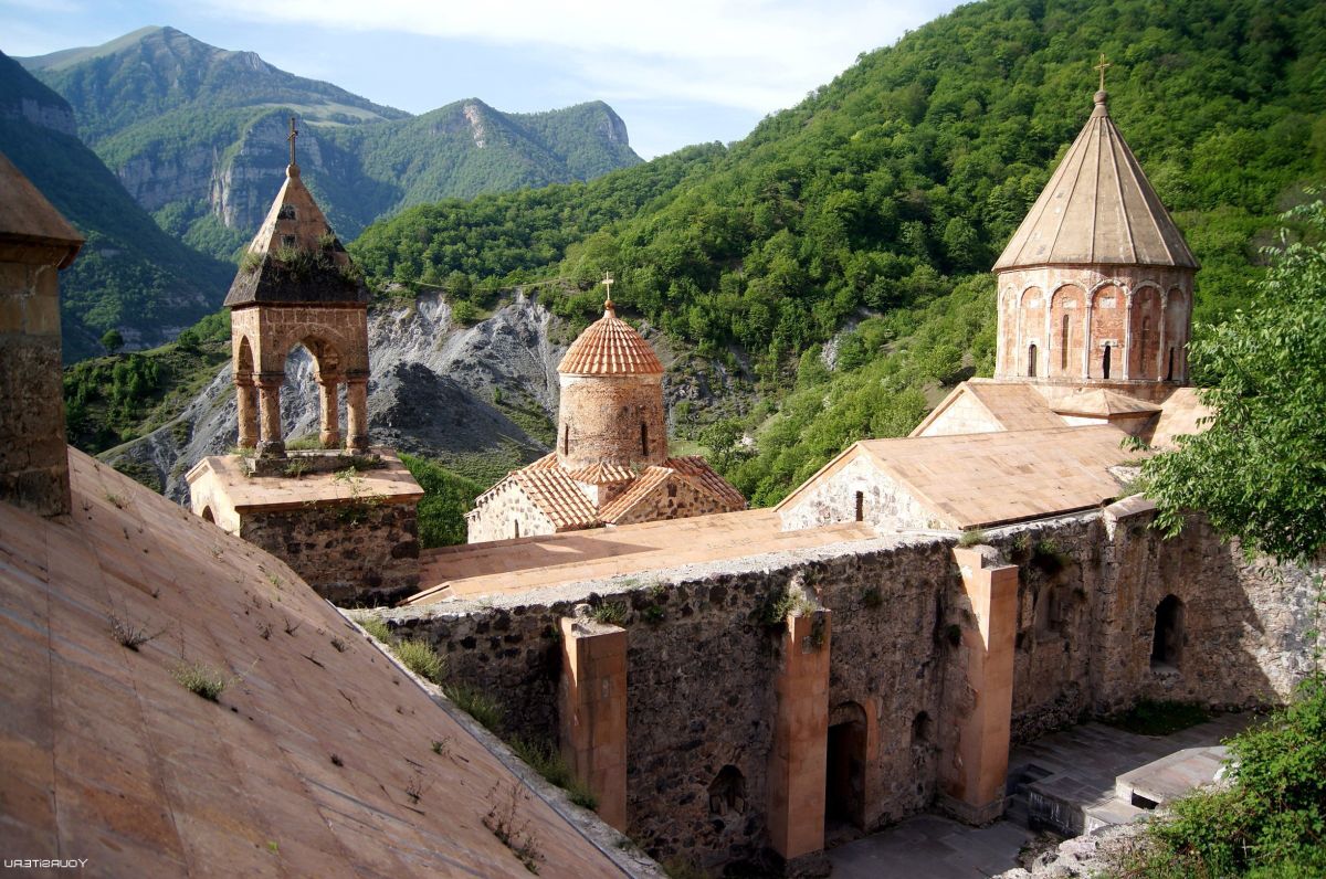 История споров по Нагорному Карабаху между Арменией и Азербайджанов