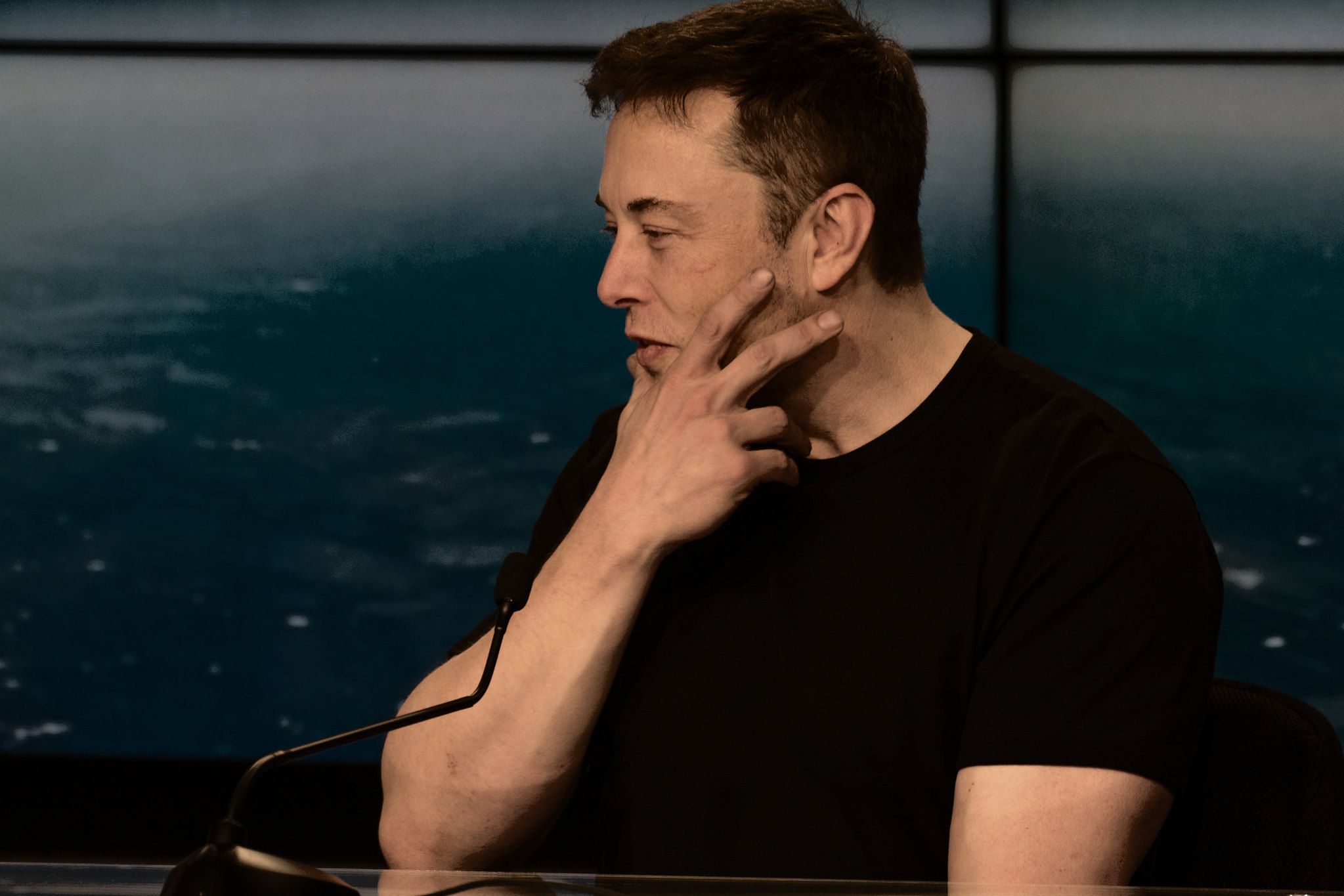 Elon Musk: CEO of Radikalisierung