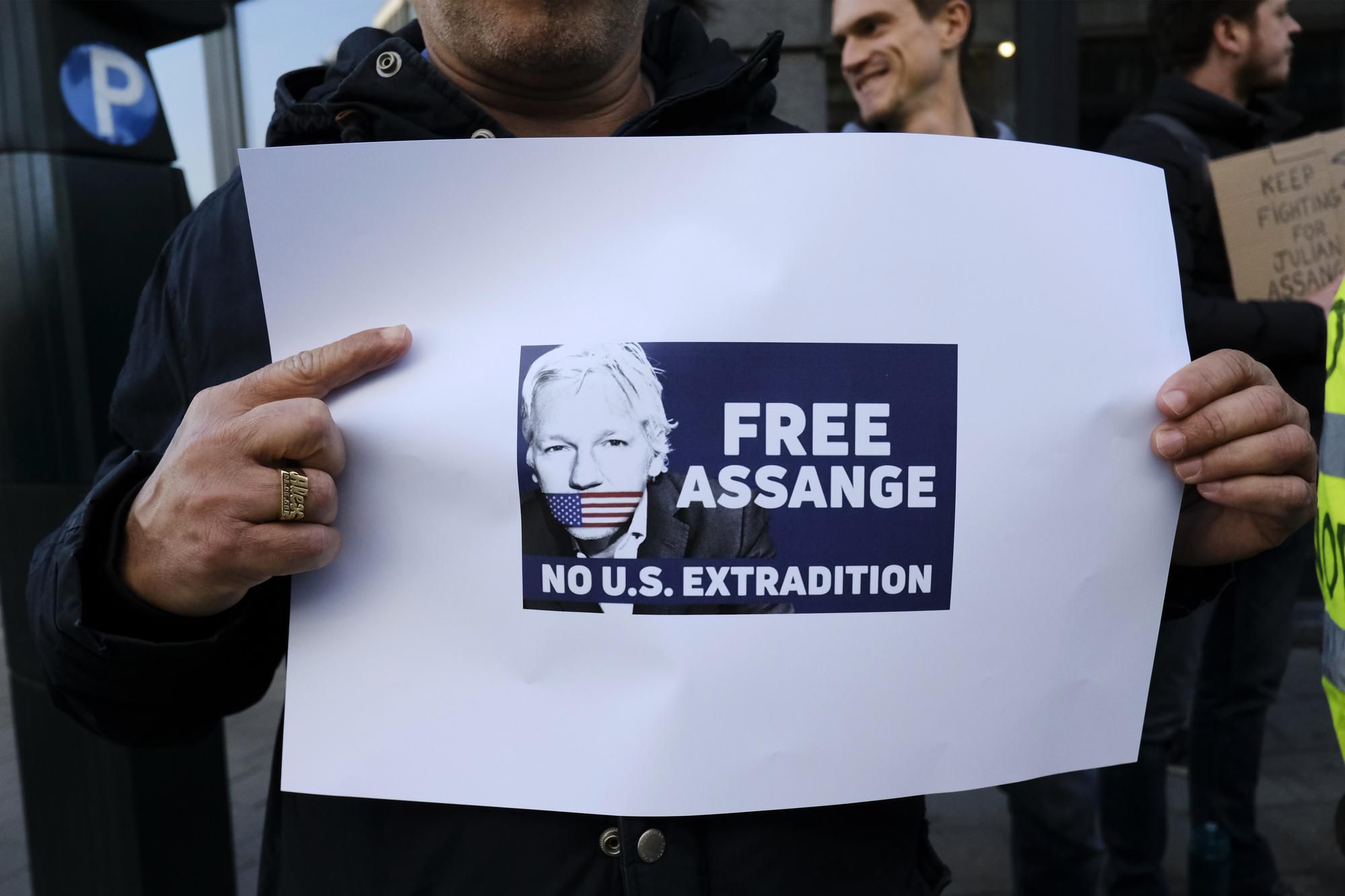Assange-Anwälte verklagen CIA & Mike Pompeo wegen Spionage