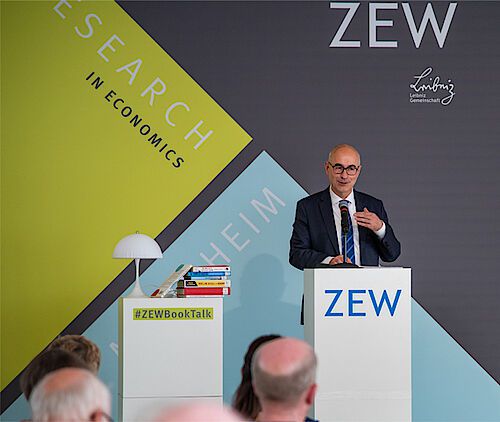 „Klima muss sich lohnen" - #ZEWBookTalk mit Achim Wambach