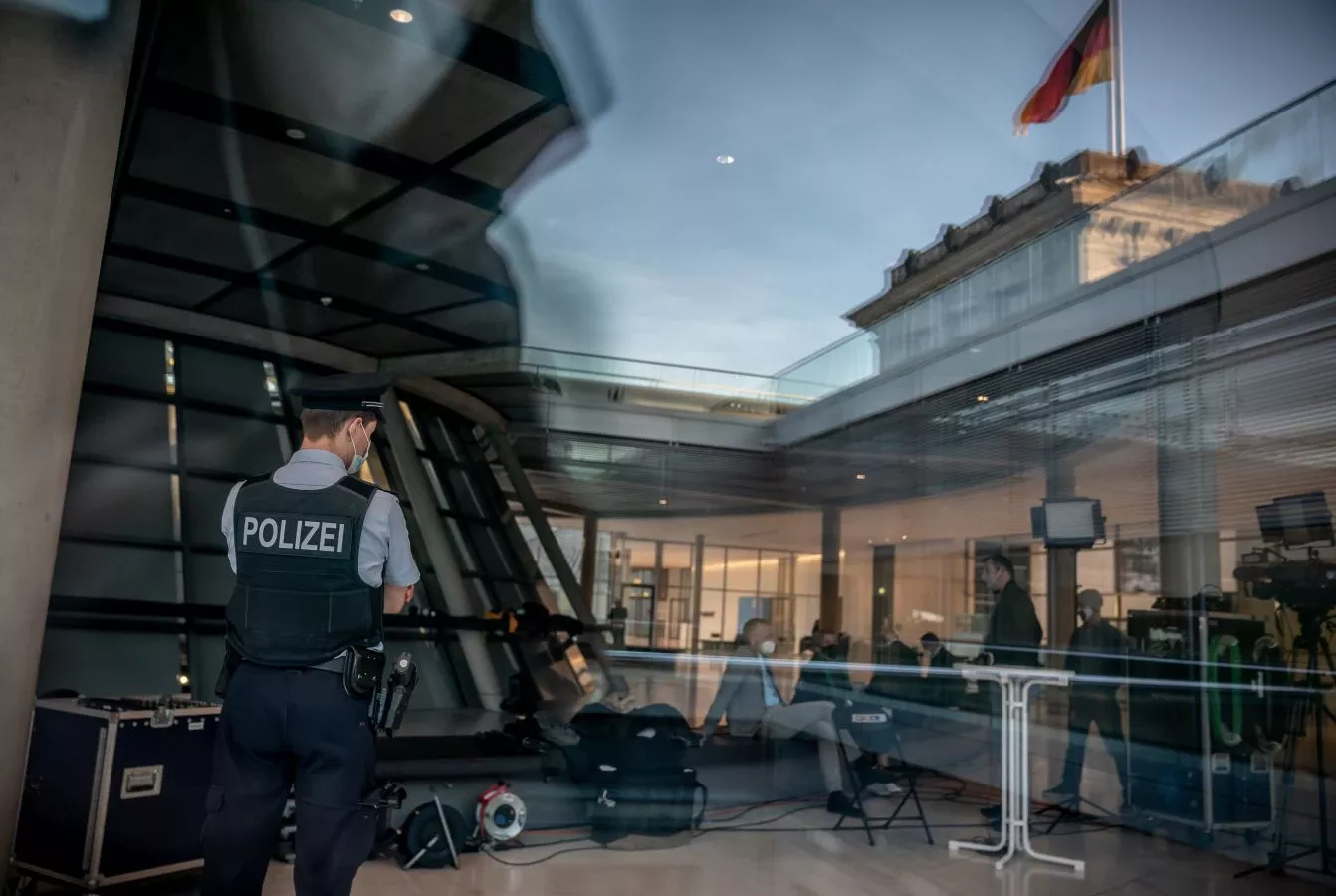 Zuständig, wenn jemand auf den Reichstag schießt