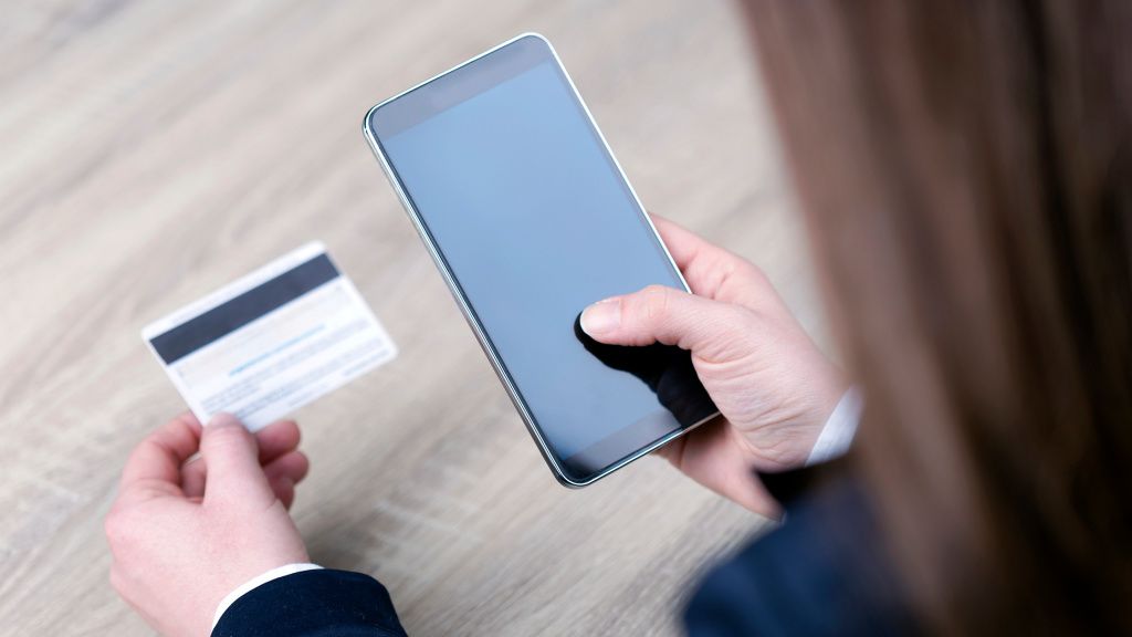 Kreditkarte sperren lassen: Die wichtigsten Notrufnummern