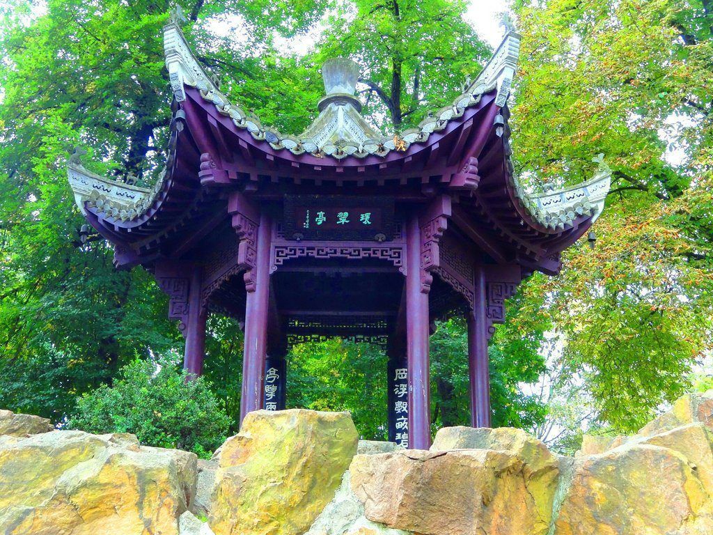 Loasi verde del Bethmannpark con il parco cinese