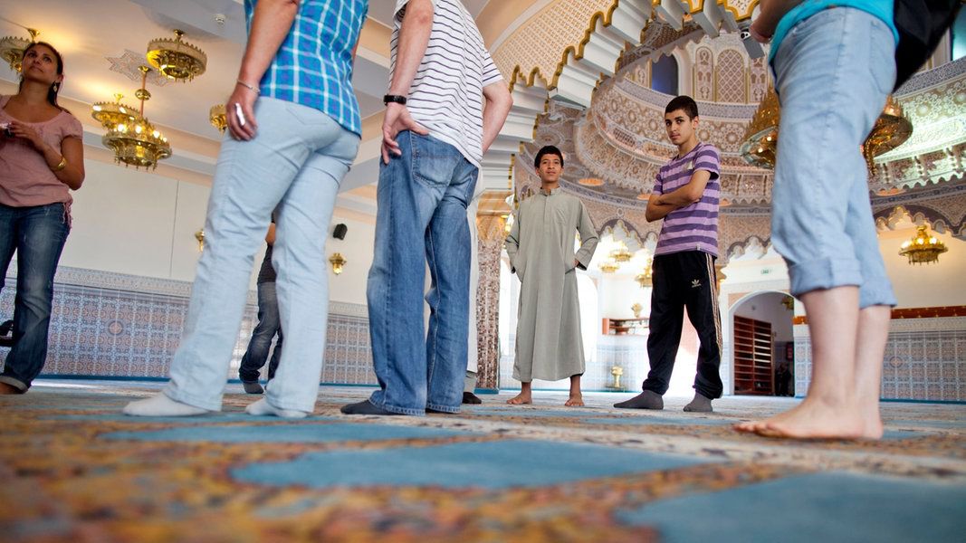 DITIB Jugendstudie 2021: Junge Muslime fordern Wandel