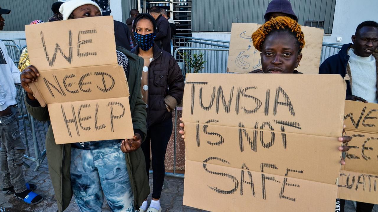Desinformation in Tunesien: Staatlich legitimierte Gewalt gegen Migranten