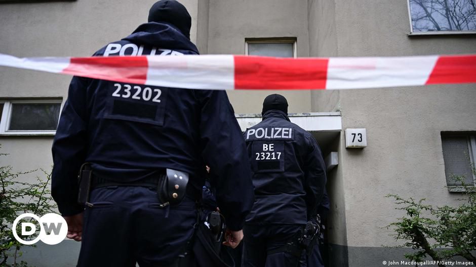 Former German terrorist arrested in Berlin - DW - 02/27/2024
