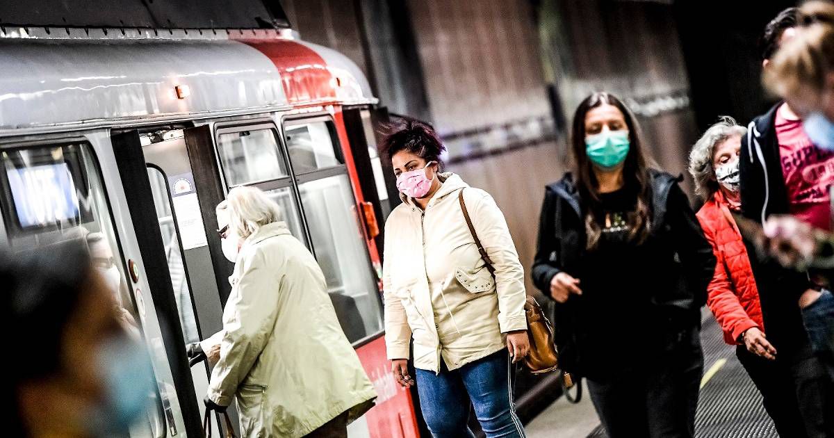 Stichproben in Düsseldorfer U-Bahnen: Verstöße gegen die Maskenpflicht in der Bahn