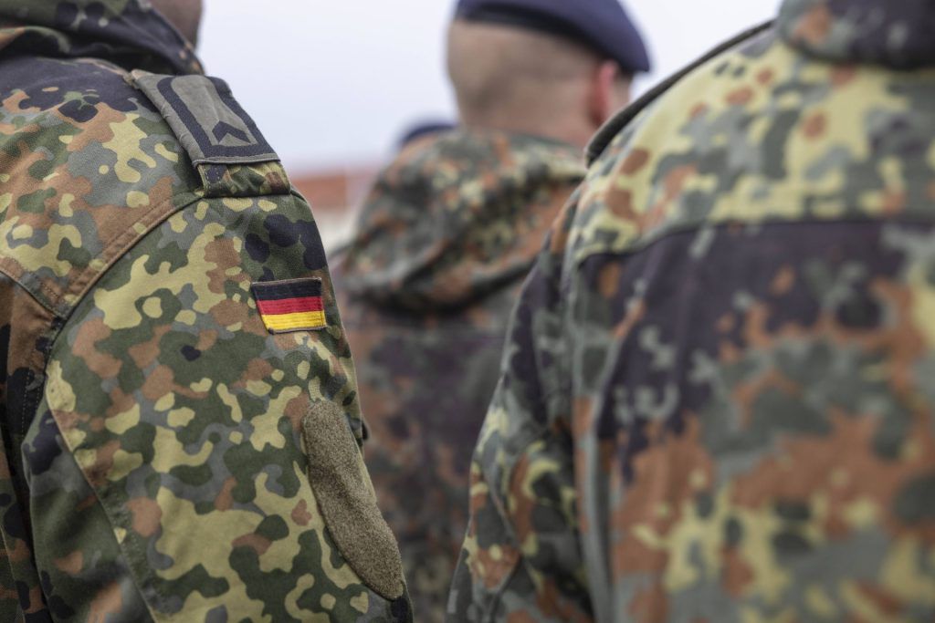 Ausländer in der Bundeswehr: „Brauchen eine sachorientierte und ergebnisoffene Debatte" * Table.Media
