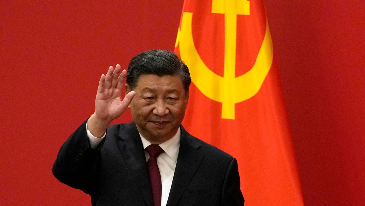 China: Staatschef Xi Jinping - "Es sind nur noch Ja-Sager dabei"