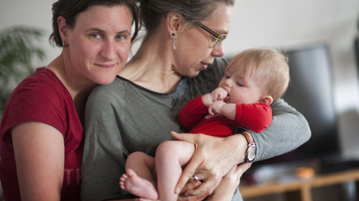Familienrecht: Wann kommt die Mitmutterschaft?