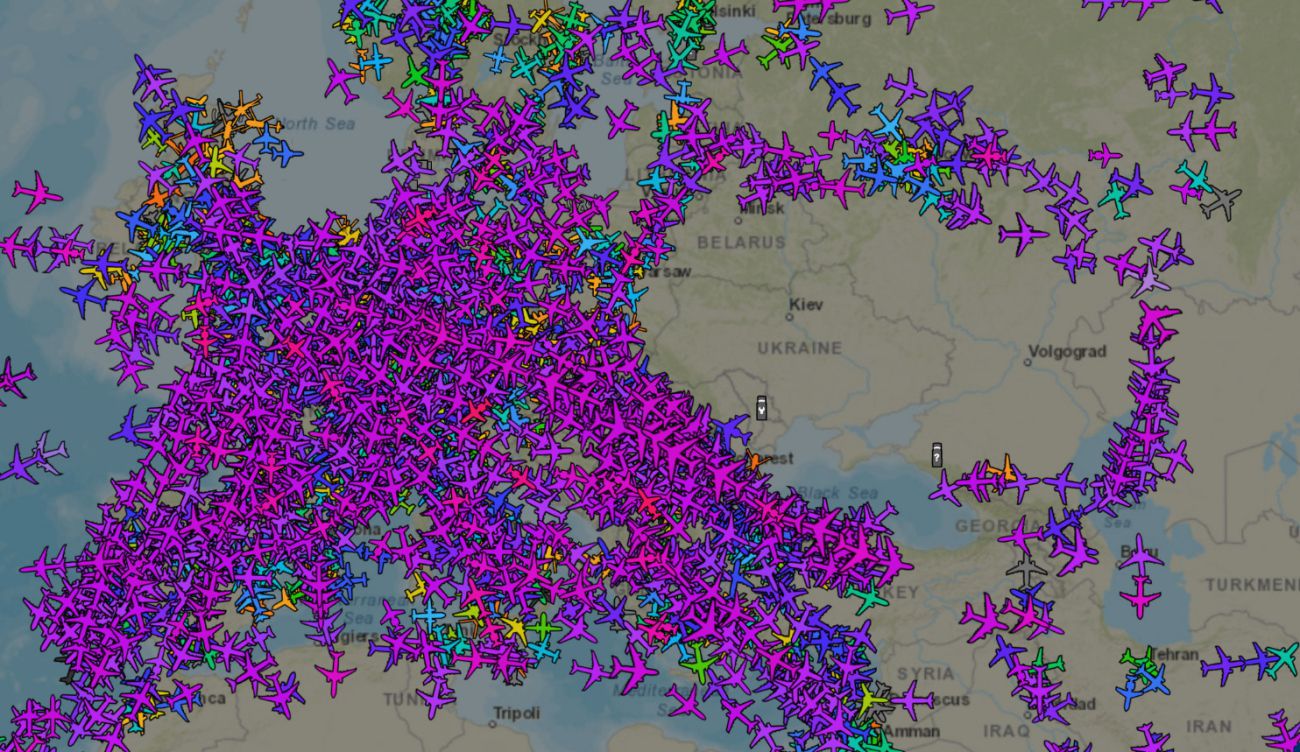 Стало известно, как выглядит воздушное пространство в небе над Украиной и частью России