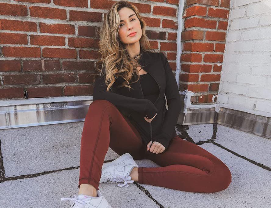 What Is Fleece Lined Leggings and The Best Picks For Cozy Outfits