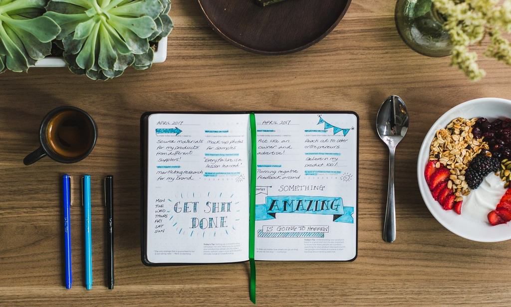 MINDFUL AND THERAPEUTIC: 5 reasons to start a daily journal