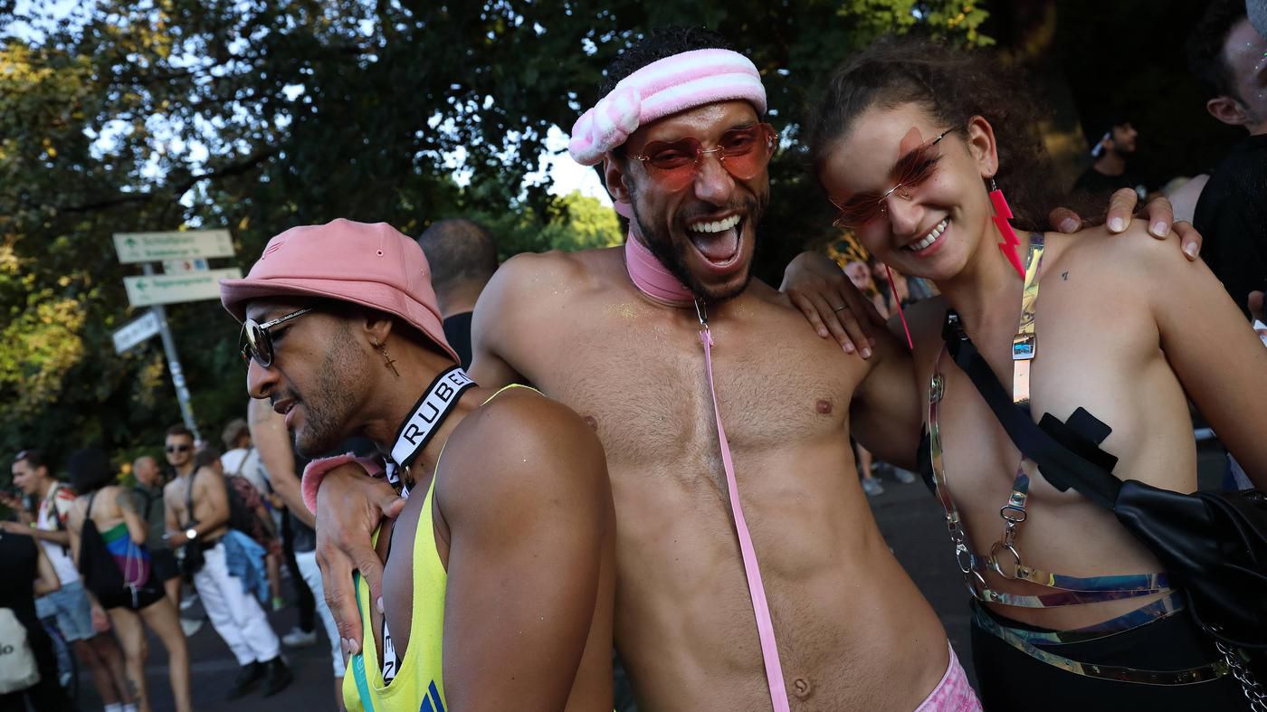 Nippel-Verbot auf queeren Partys: Können strengere Regeln mehr Freiheit bringen?