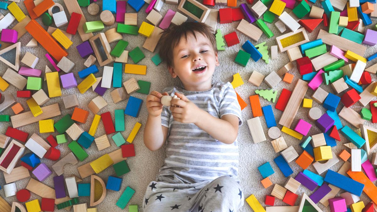 (S+) Montessori im Kinderzimmer: Einrichtungstipps für Eltern