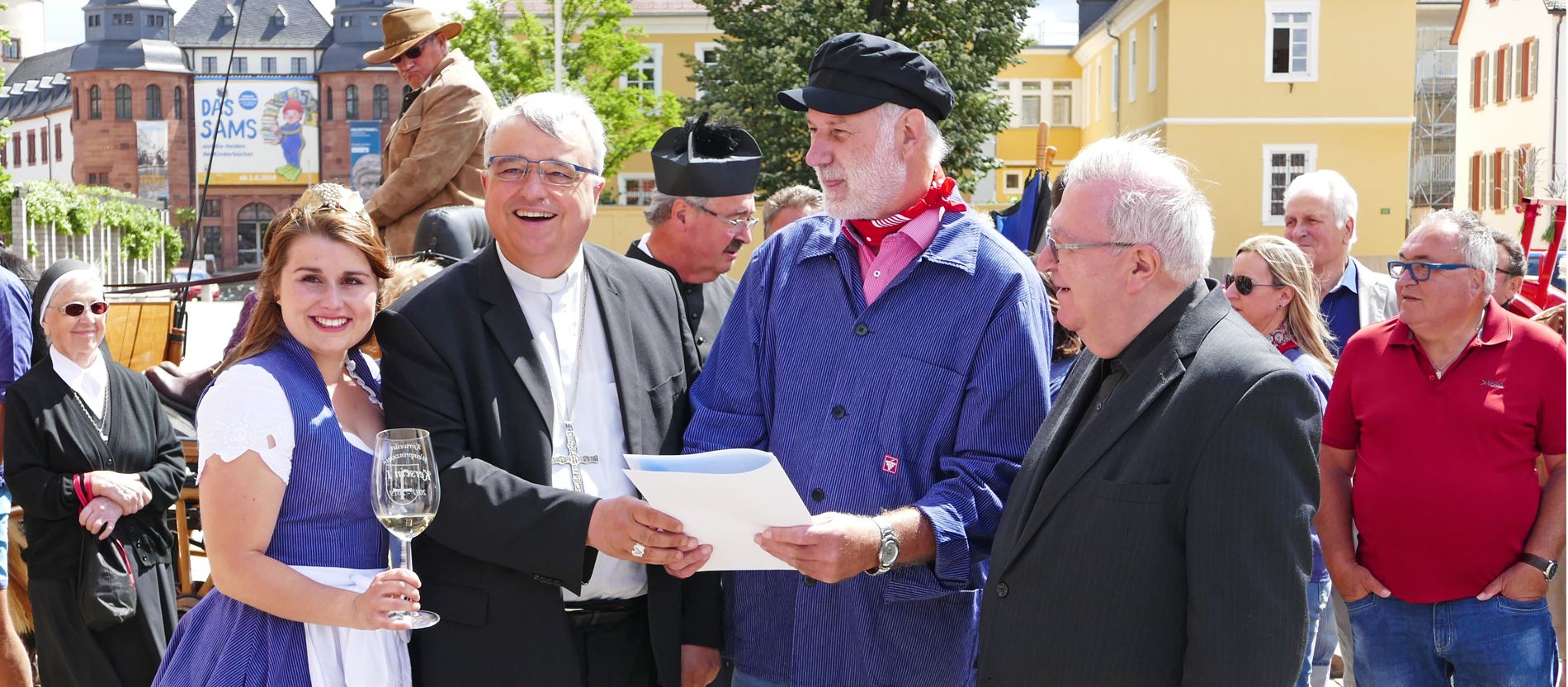 Die Freuden eines Pfälzer "Woi"-Bischofs: Zehntabgabe im Bistum Speyer