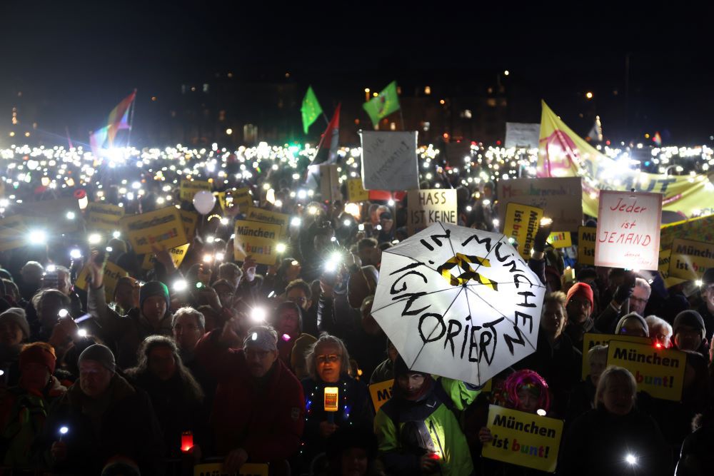 München leuchtet: Rund 100.000 Menschen setzen Zeichen