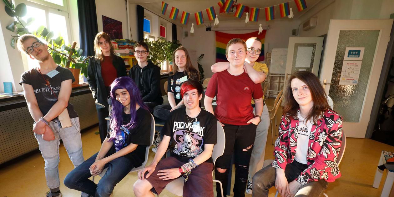 "Endlich angekommen": Wo queere Jugendliche in Nürnberg ohne Angst sein können