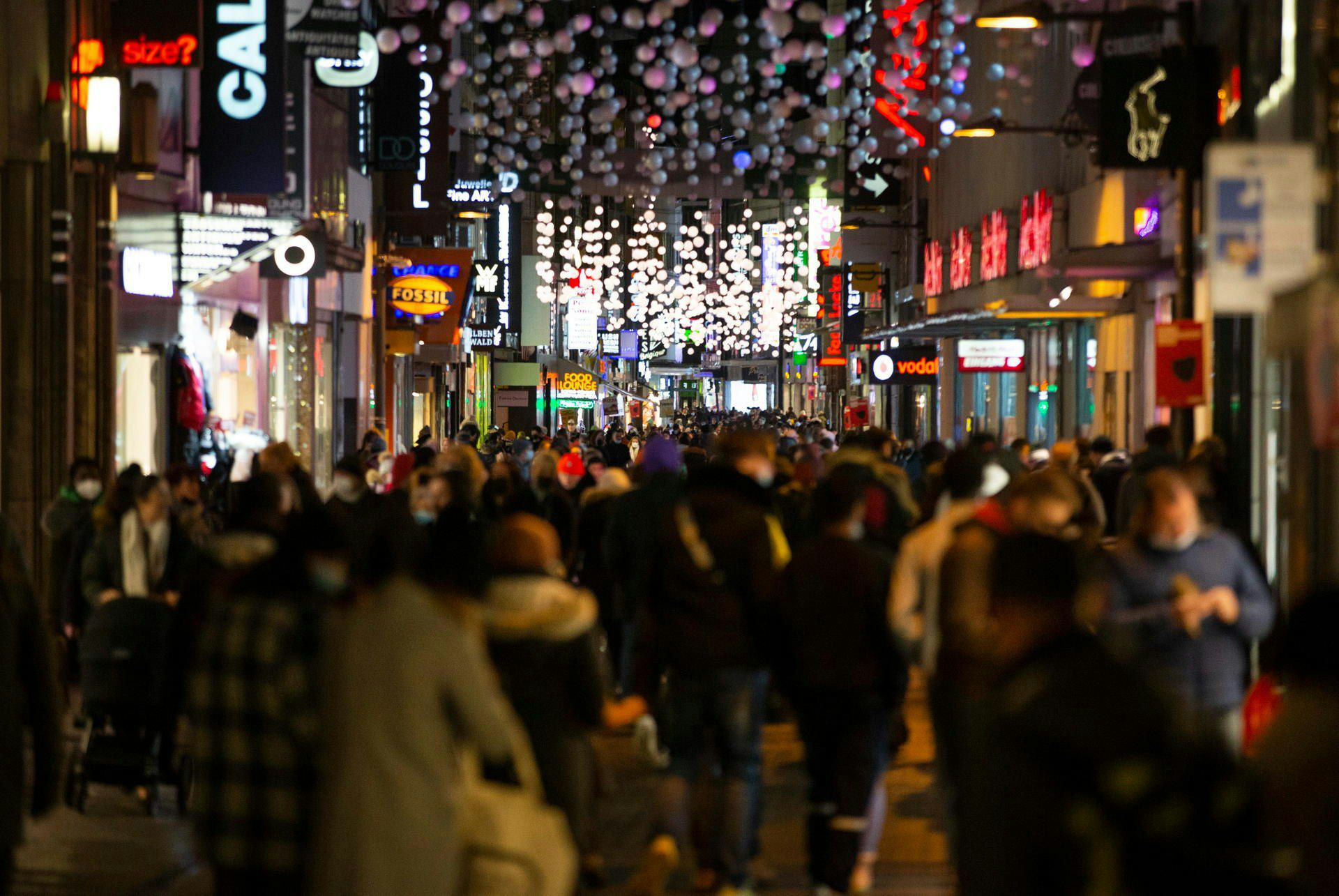 Stresstest in Köln: So lief das erste Shopping-Wochenende mit 2G