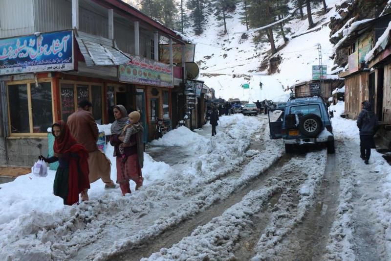 Dozens dead after severe snowfall, cold and avalanches in Pakistan