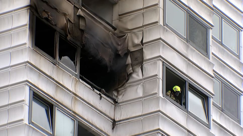 Hochhausbrand in Kreuzberg