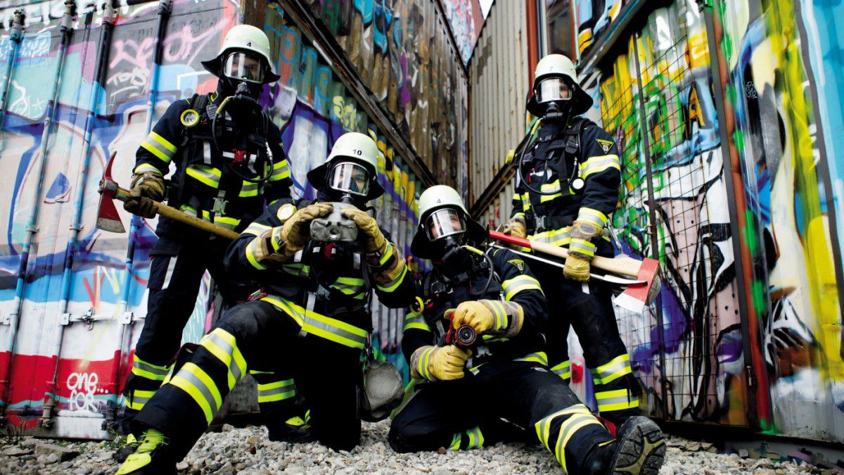 Neue Brandschutzkleidung für die Feuerwehr München