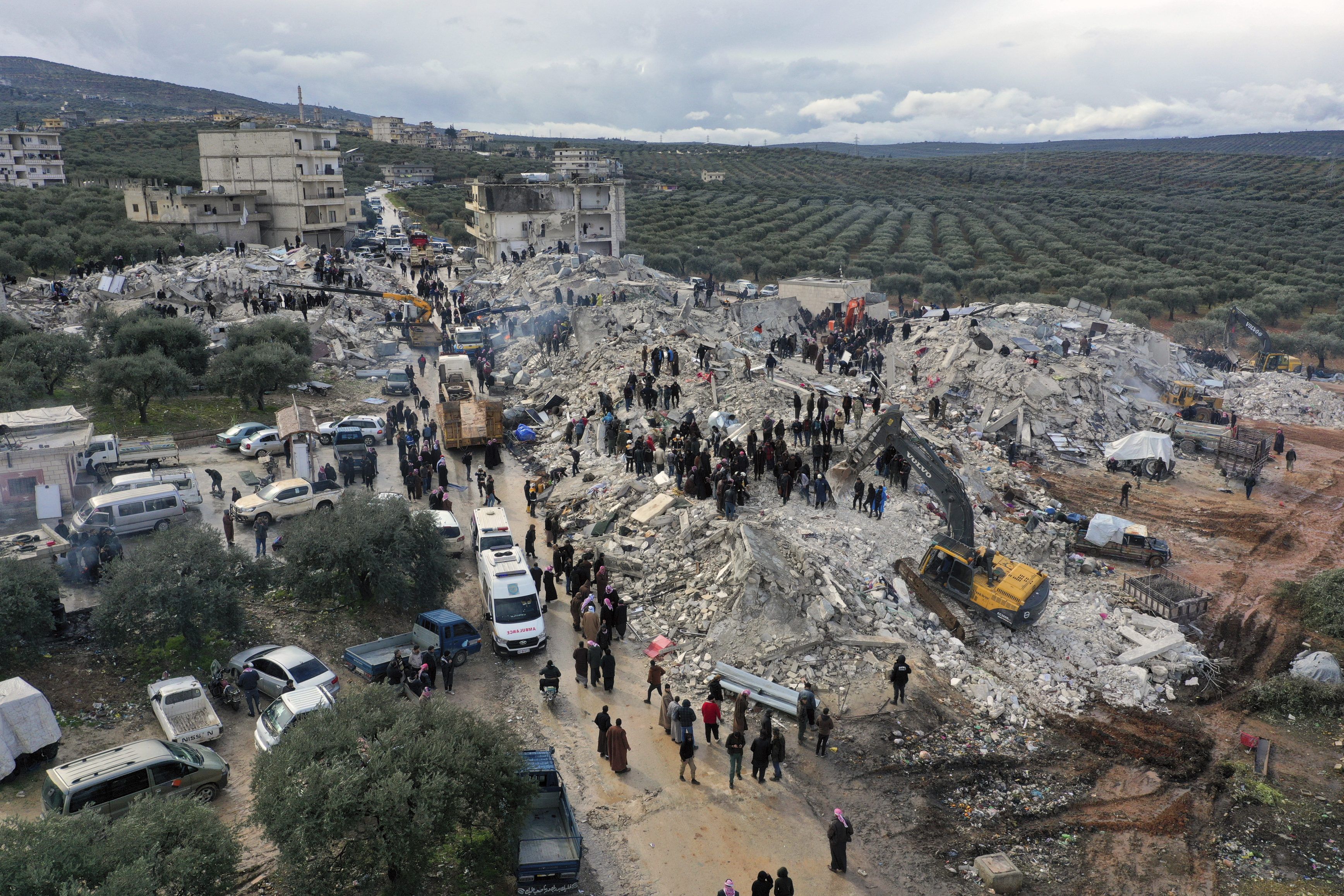 Erdbeben in Türkei und Syrien: Diese heftigen Bilder zeigen das schockierende Ausmaß