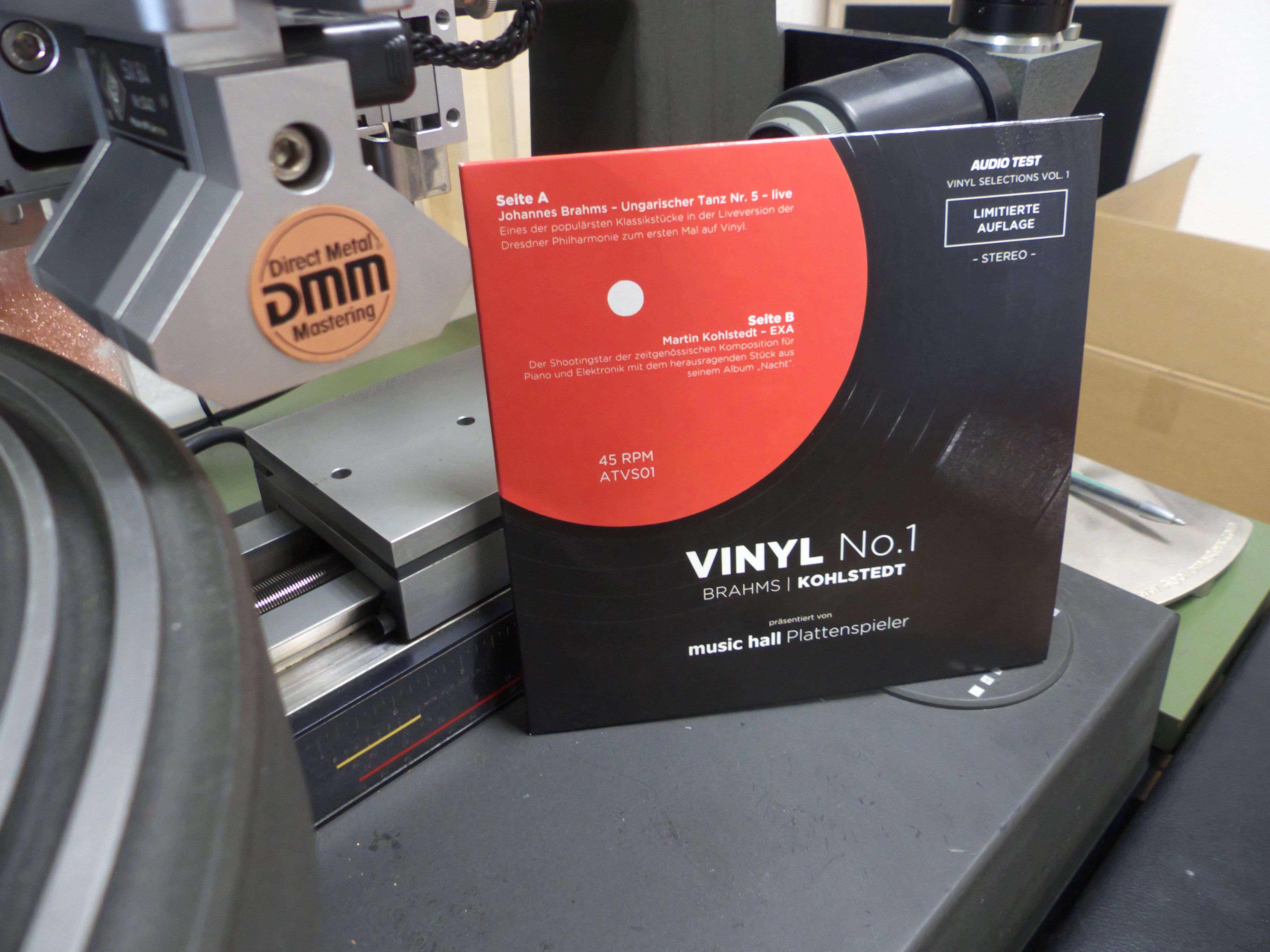 Making of: Wie entsteht eine Schallplatte? - AUDIO TEST VINYL SELECTIONS VOL. 1 - Auerbach Verlag und Infodienste GmbH