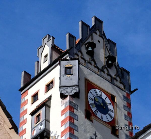 Illusionsmalerei in Füssen – Turm am Schloss mit Ecksteinen und Erker