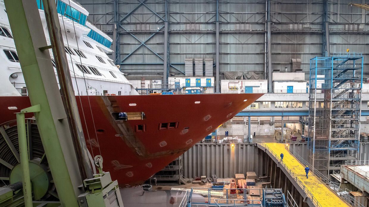 Aufbruch in neue Gewässer: Ein Rettungsanker für die Meyer Werft?