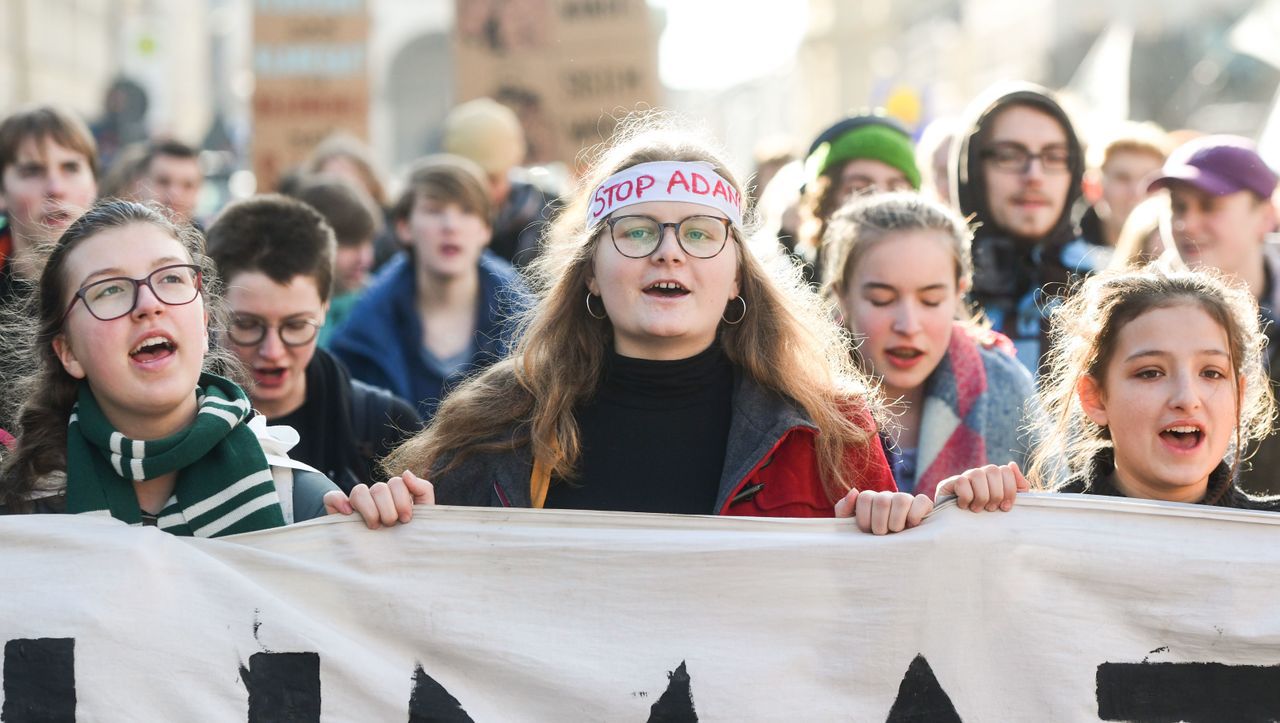 "Fridays for Future" versus Siemens