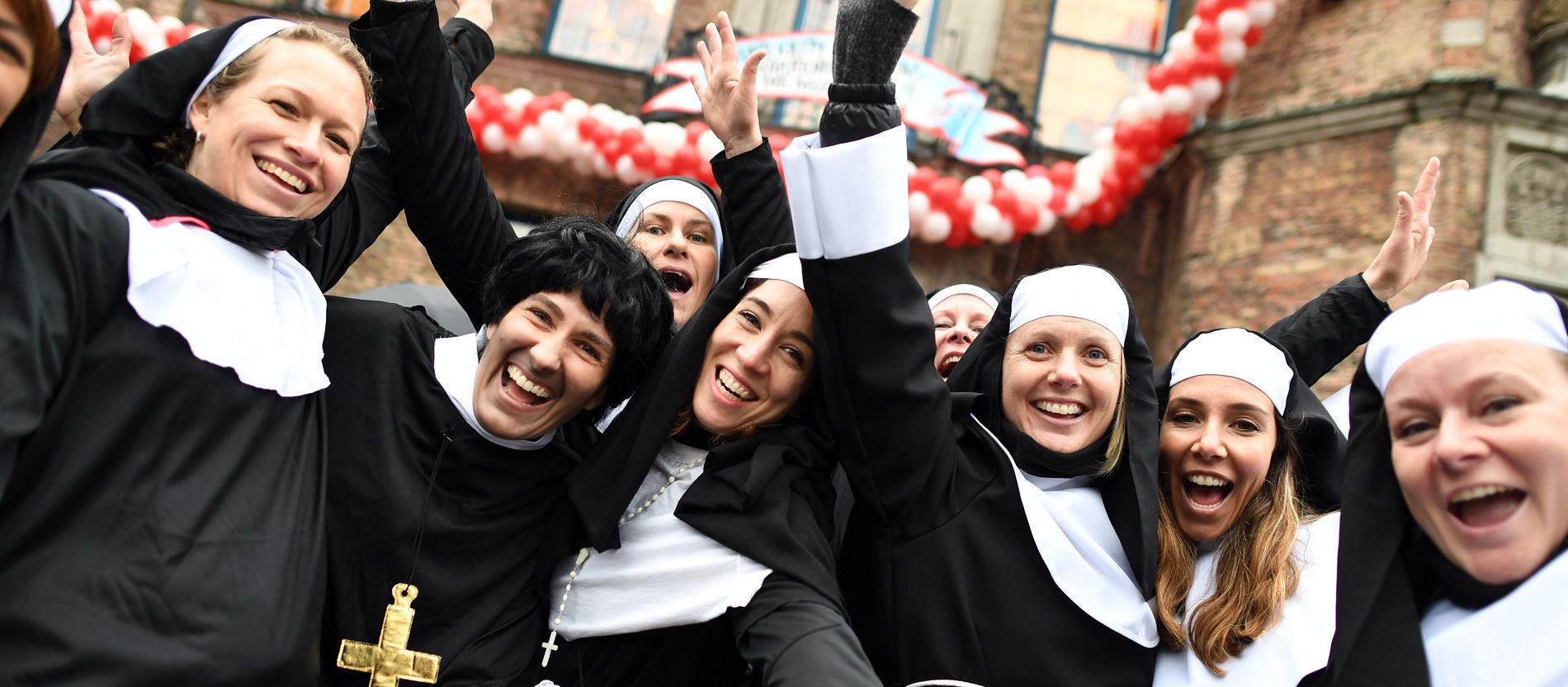 Nonnen-, Priester- oder Papstkostüm im Karneval? Das sagt die Kirche