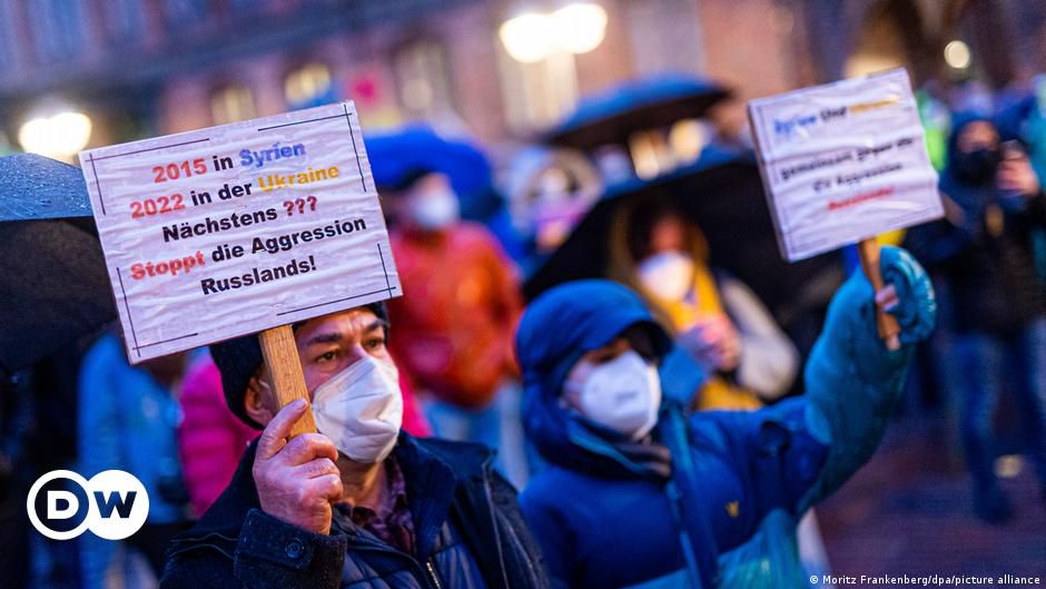 Syrer in Deutschland solidarisieren sich mit Ukrainern - DW - 15.03.2022