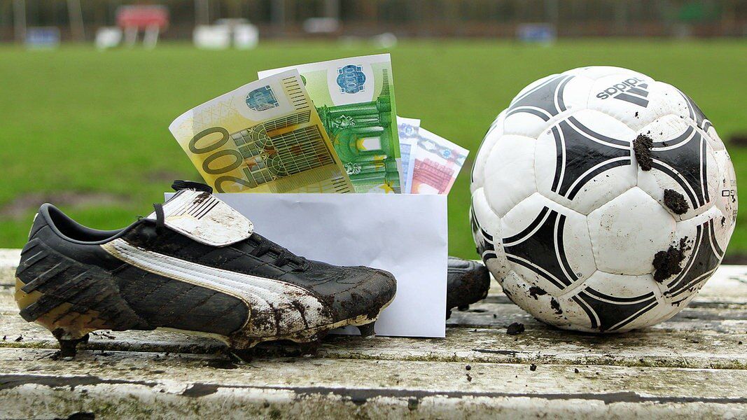 Schwarzgeld im Amateurfußball: Insider aus dem Norden packen aus