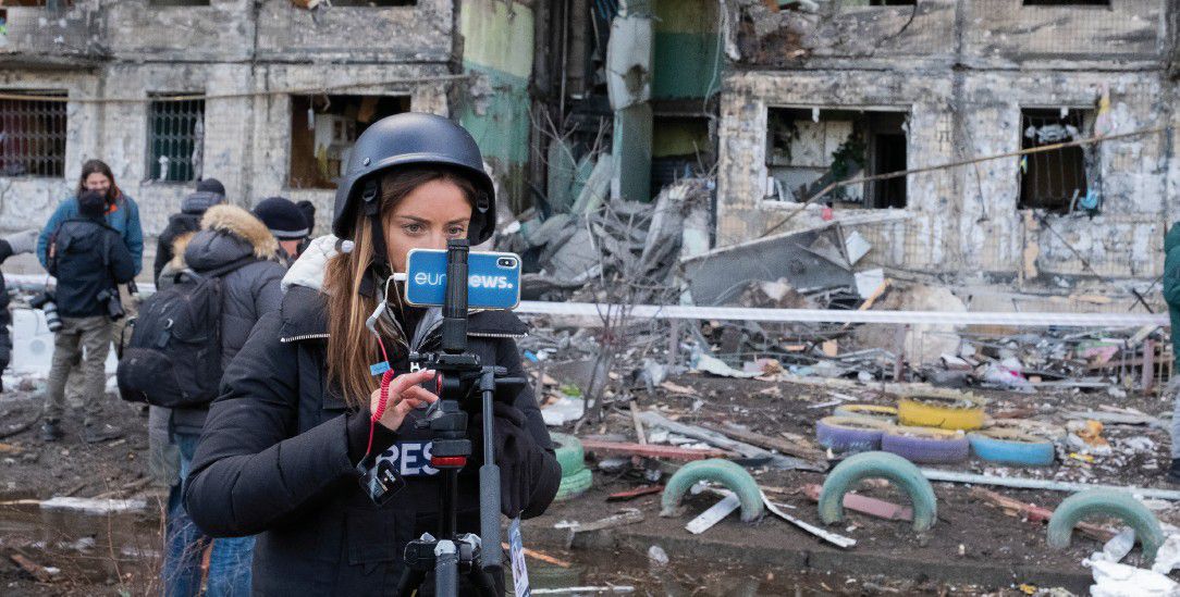 Mit Smartphone und Schutzweste − Ukrainische Journalisten im Krieg