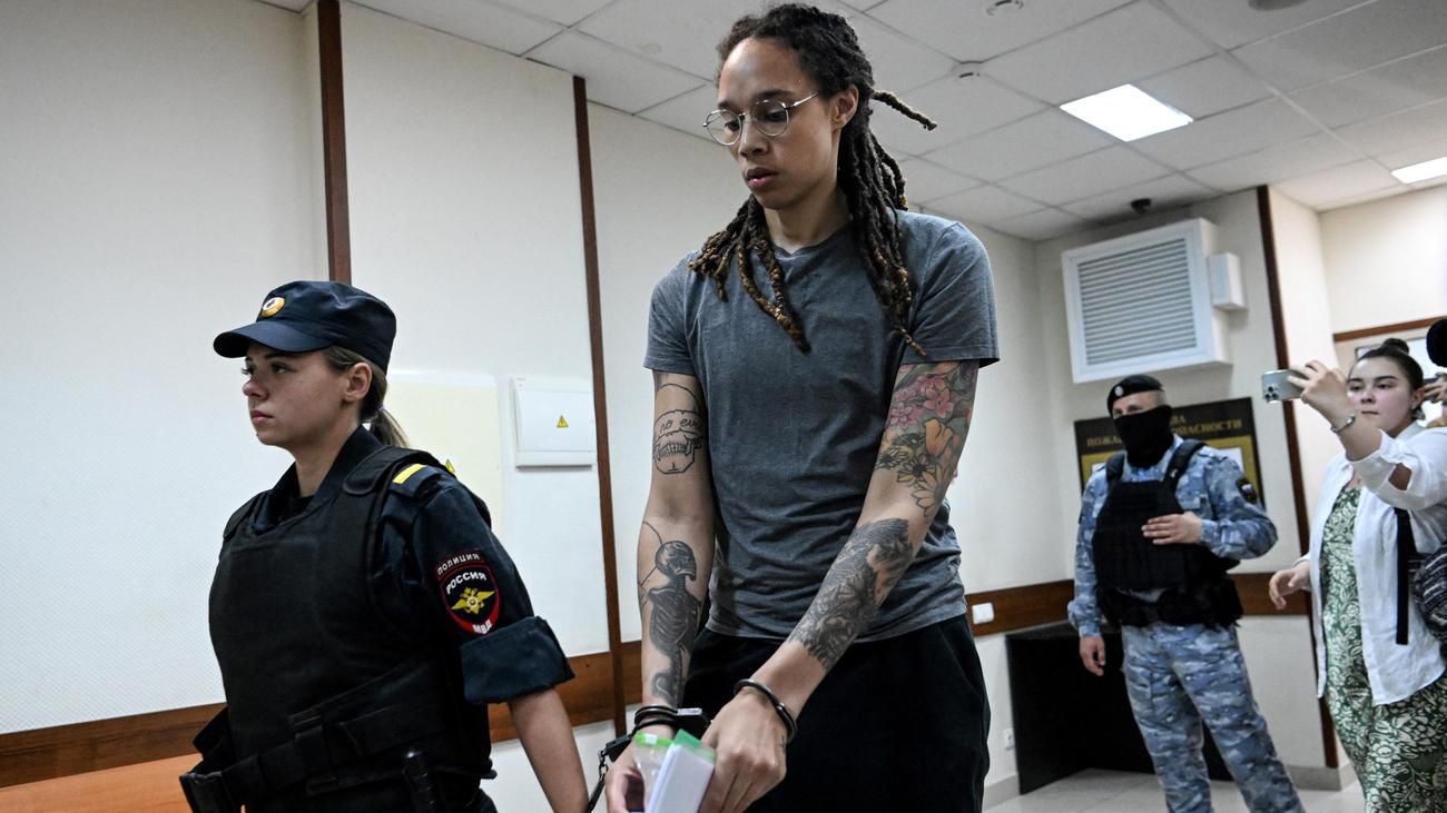 Brittney Griner: Die Basketballikone im russischen Gefängnis