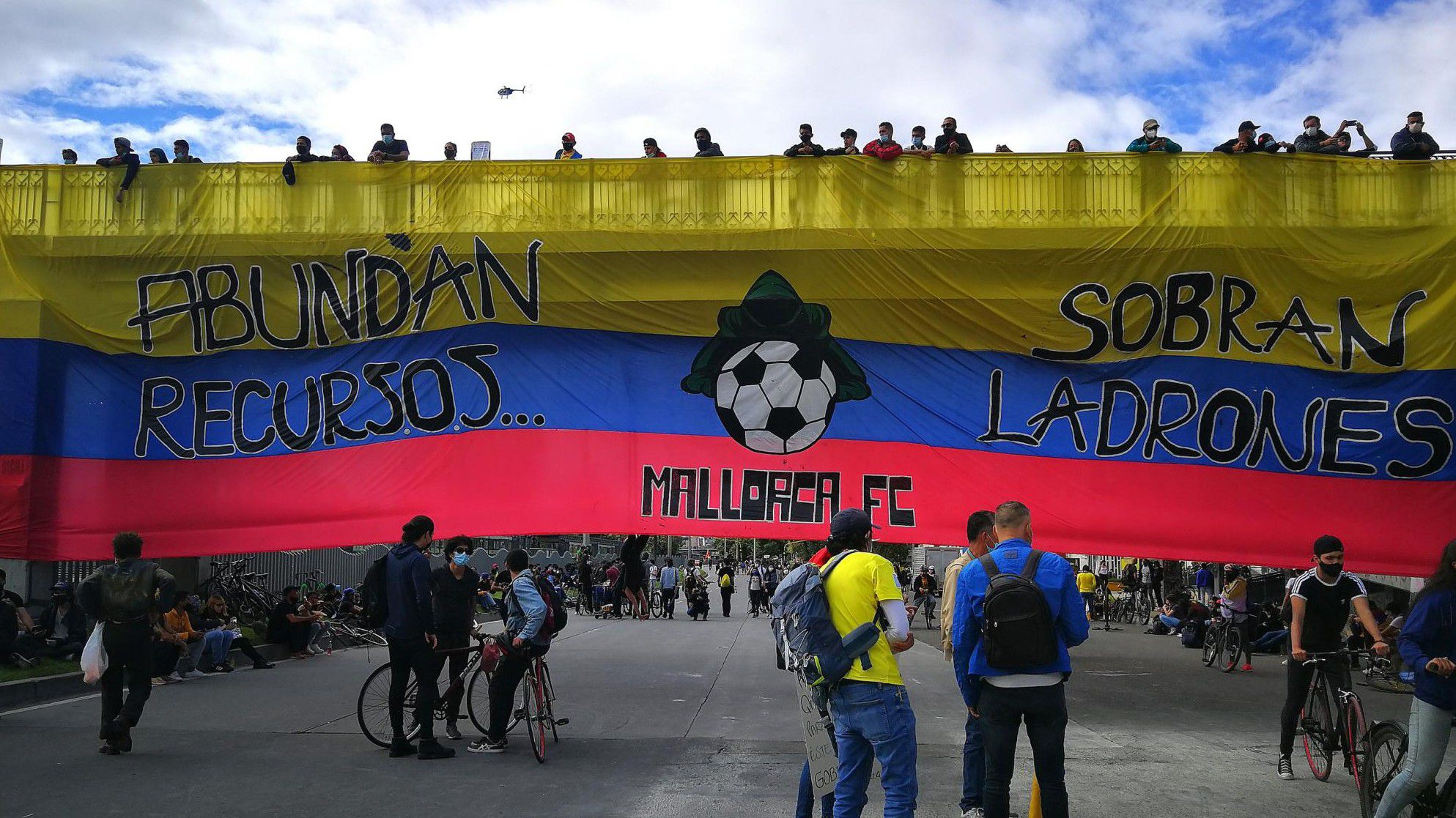 Proteste in Kolumbien - Der Fußball rollt - noch