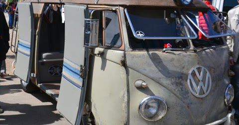 VW Bus: Bulli-Oldtimer mieten