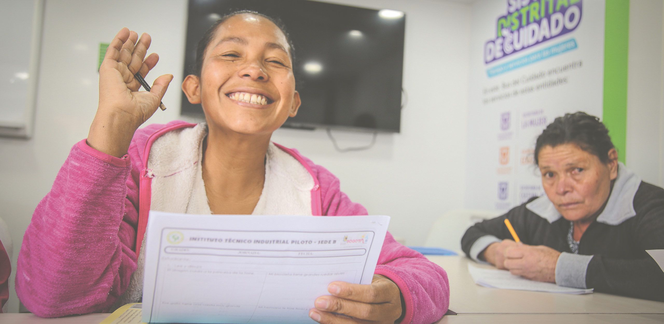 Fürsorgesystem für Care-Arbeiter:innen: Bogotá stärkt Frauen