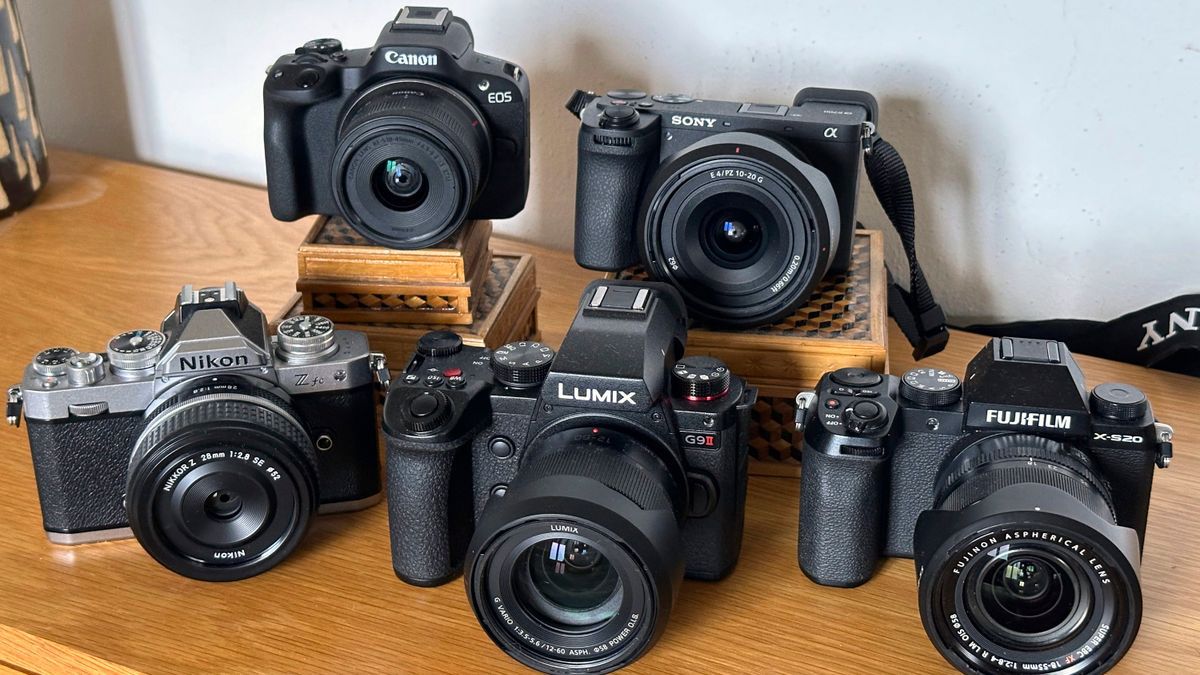 Kameras mit Wechselobjektiven im Test: Fujifilm X-S20, Sony A6700, Canon R50, Nikon Z fc