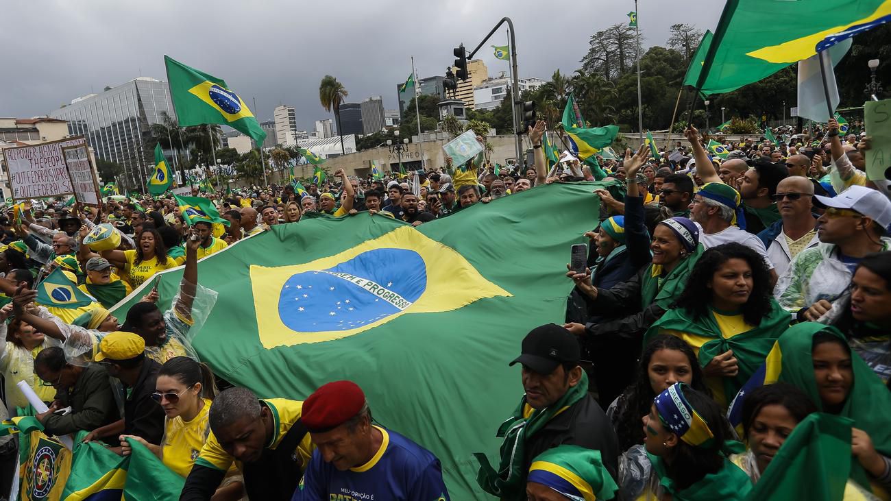 Brasilien: Fanclub der Folterknechte