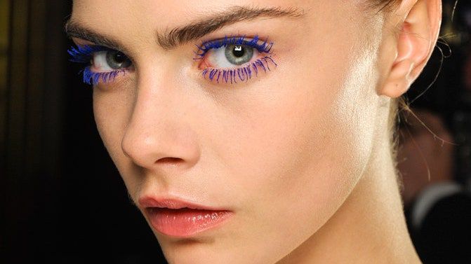 Farbige Mascara: Diese bunte Wimperntusche passt am besten zu Ihrer Augenfarbe