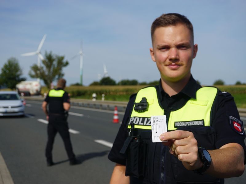 Drogenkontrolle: Polizei Salzgitter stoppt Verkehr auf B6